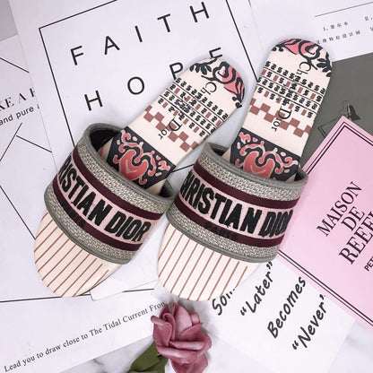 CHD Slippers  Logo