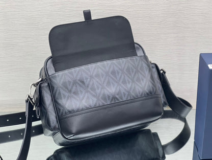 CHD Messenger Bag 26 cm 2 Color 's