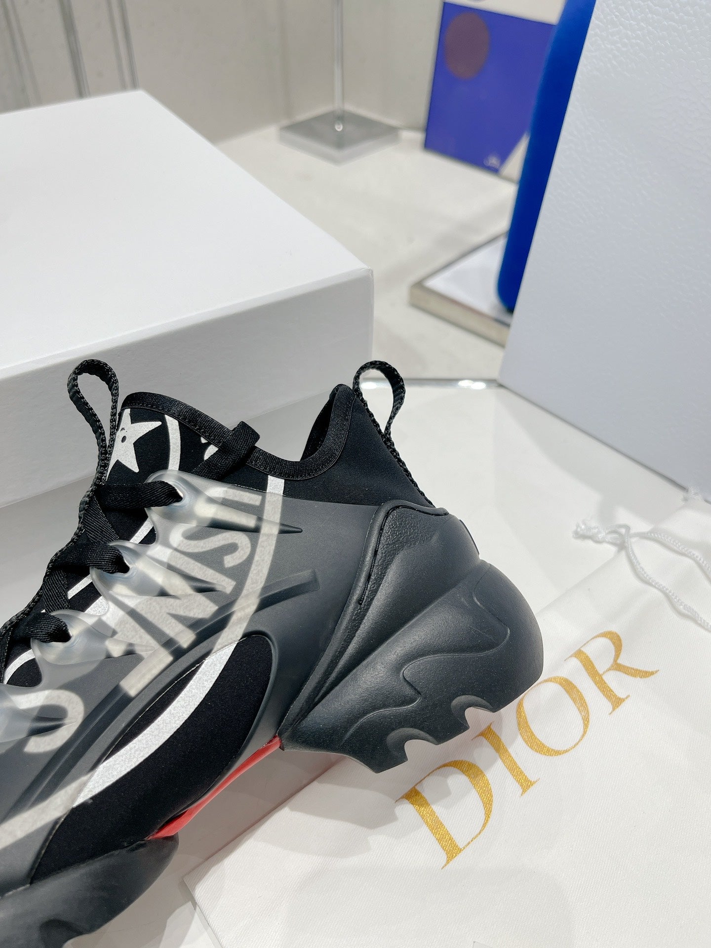 CHD Sneakers Woman 2 Color 's