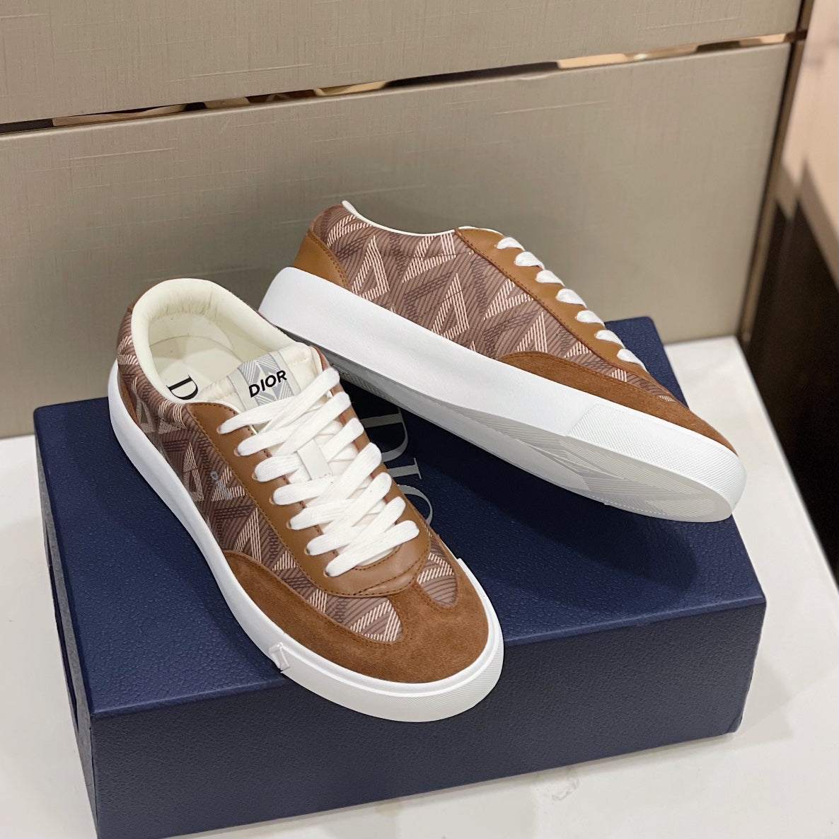 CHD Sneakers 2 Color 's