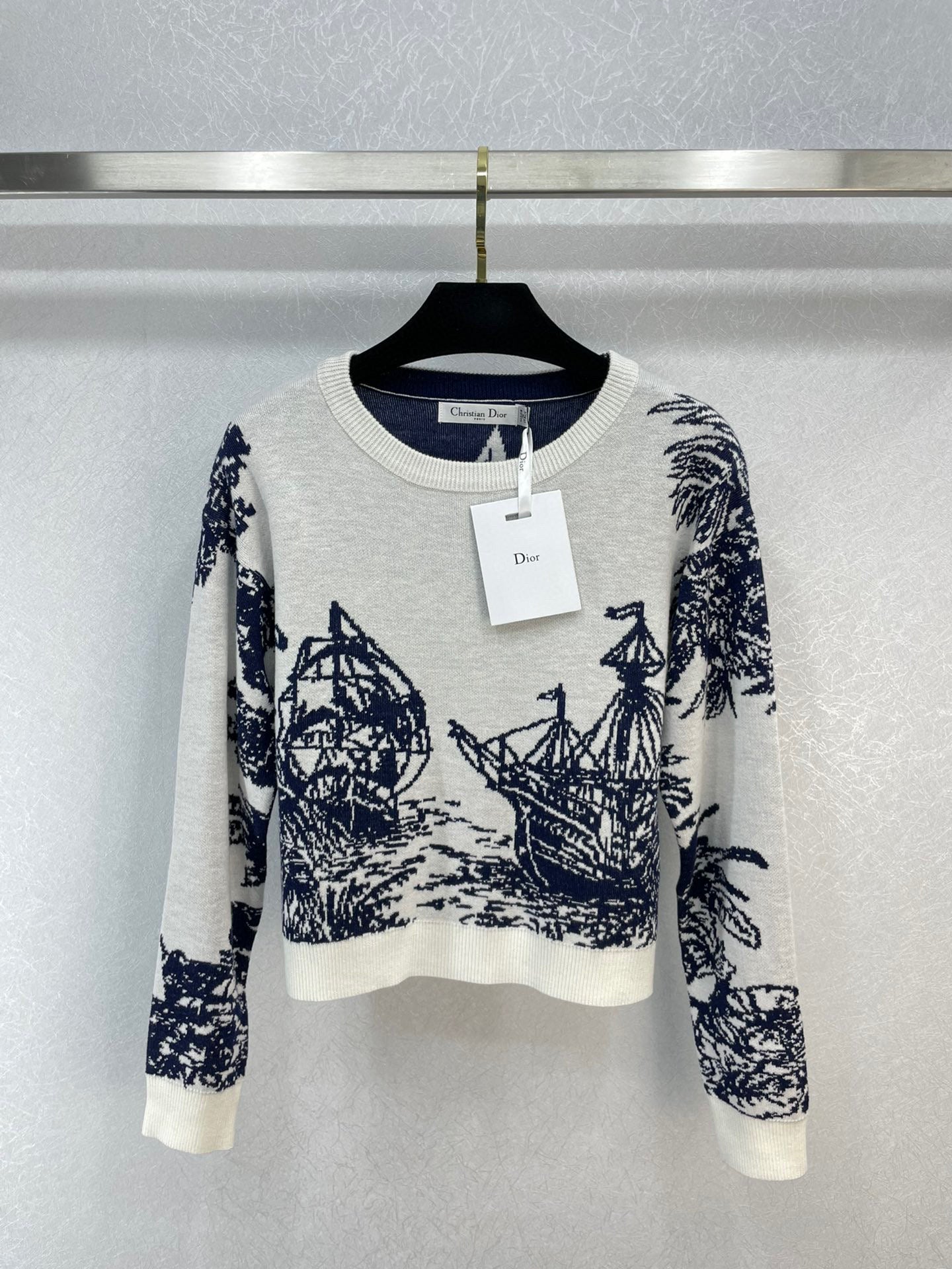 CHD Sweater Woman