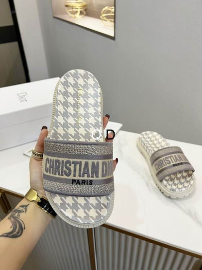 CHD Slippers 4 Color 's