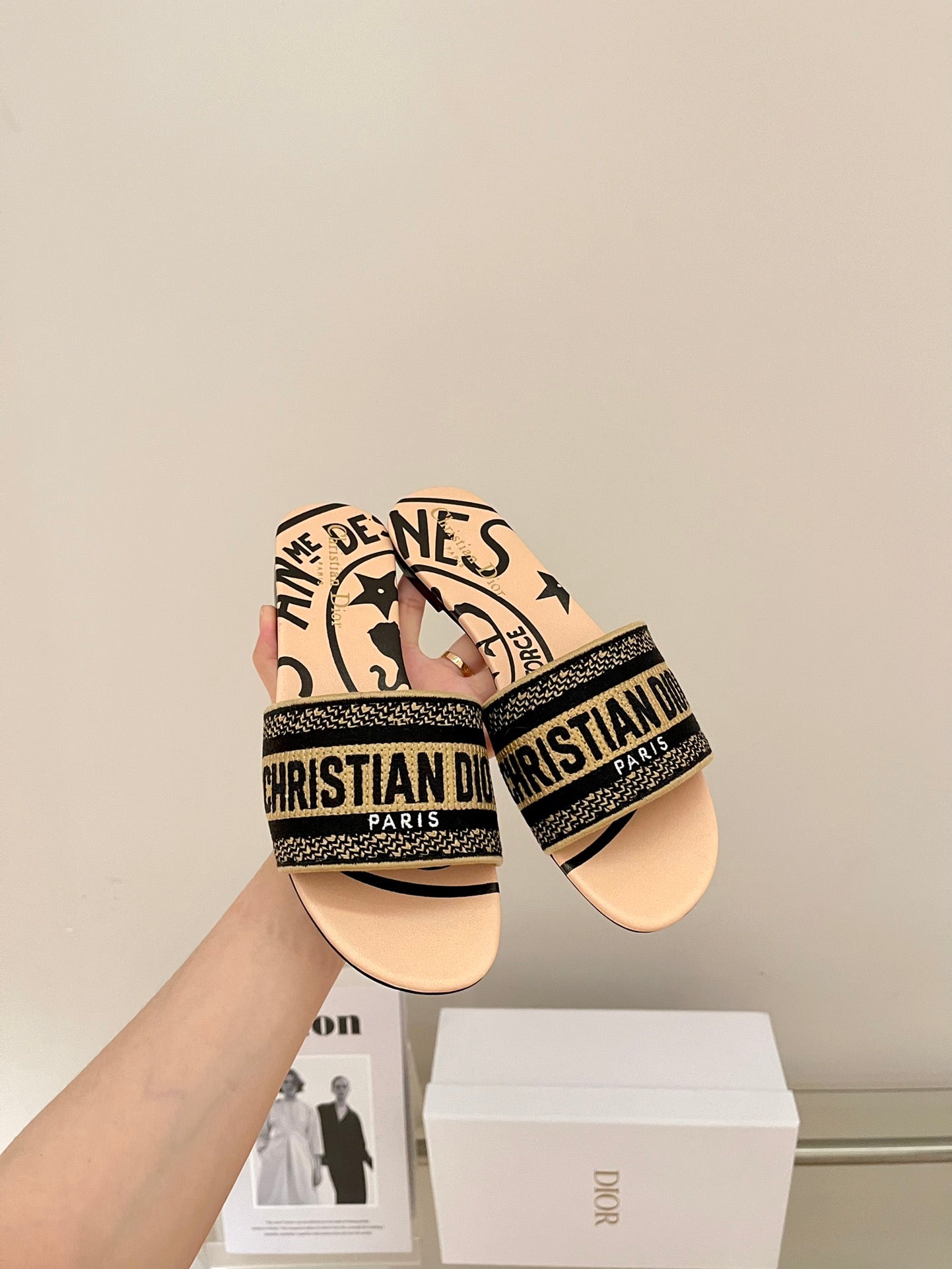 CHD Slippers  Flat 2 Color 's