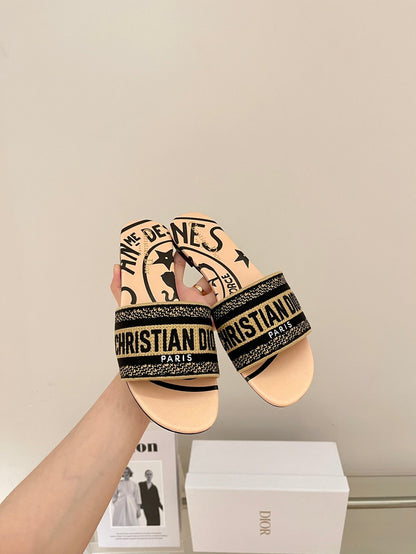CHD Slippers  Flat 2 Color 's