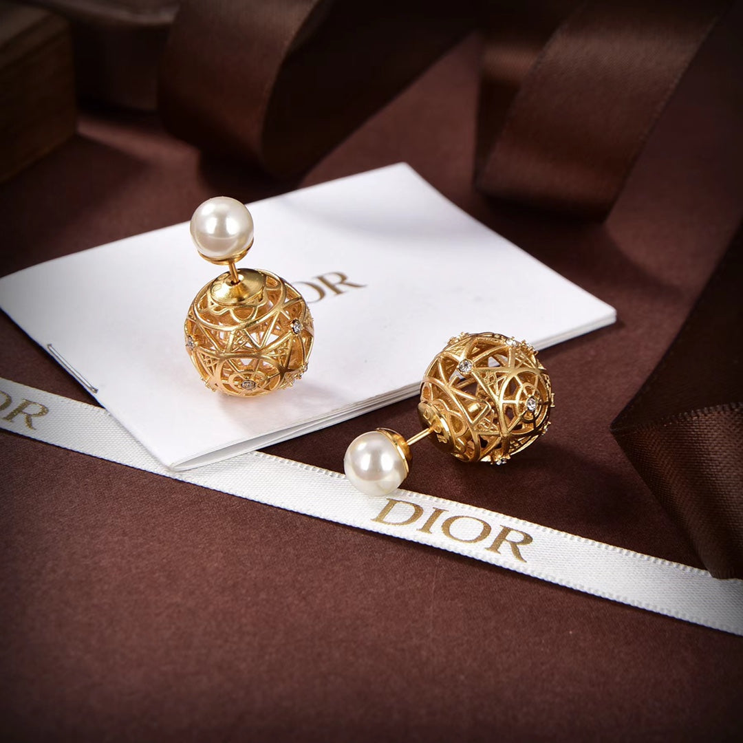 CHD   Earrings