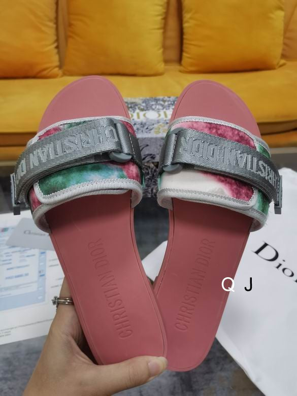 CHD   Slippers 2 Color's Evolution