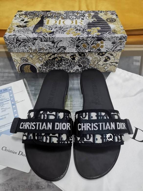 CHD   Slippers 2 Color's Evolution