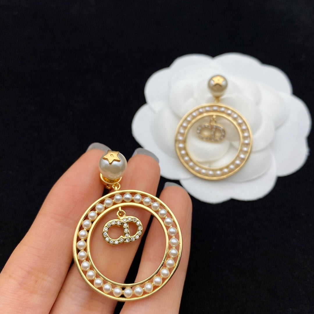CHD   Earring