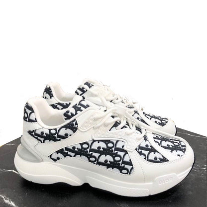 CHD Sneakers  Run Away