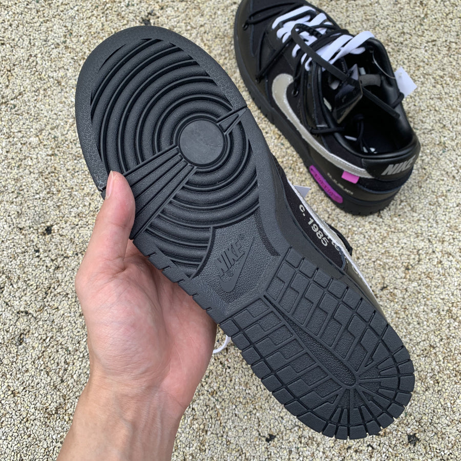 N*ke  Sneakers  Dunk Low OFF WITE Lot 50