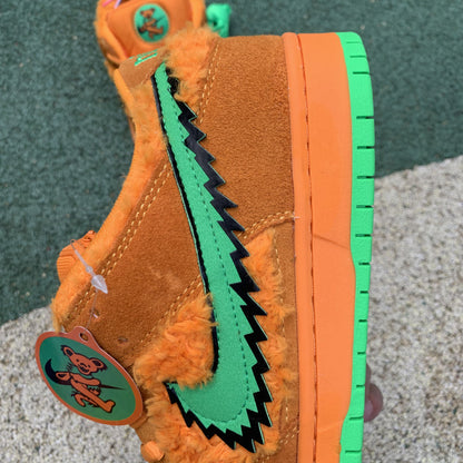 N*ke  Sneakers  Dunk Low Grateful dead