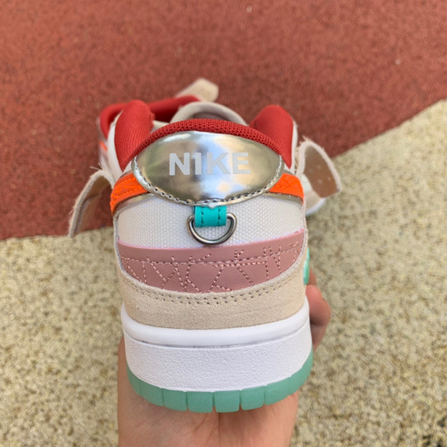 N*KE Dunk Scrap Sneakers  46