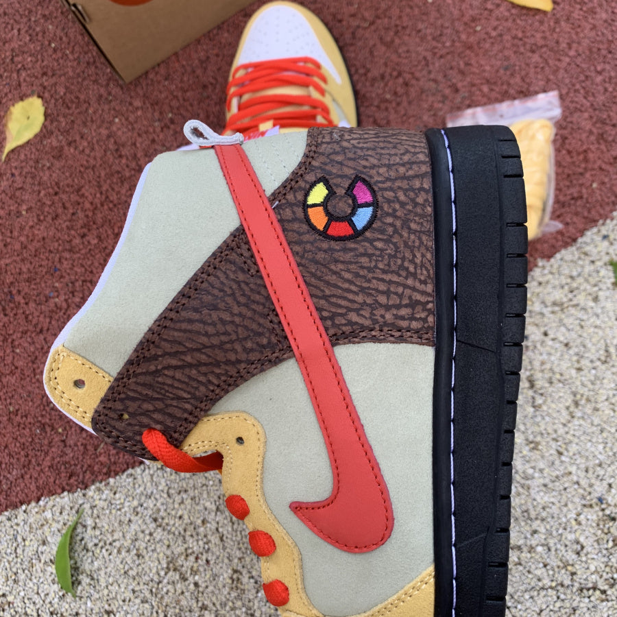 N*KE  Dunk SB Dunk High Sneakers