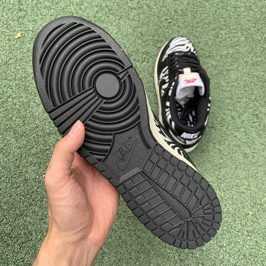N*ke  Sneakers Dunk SB Low Zebra skateboard