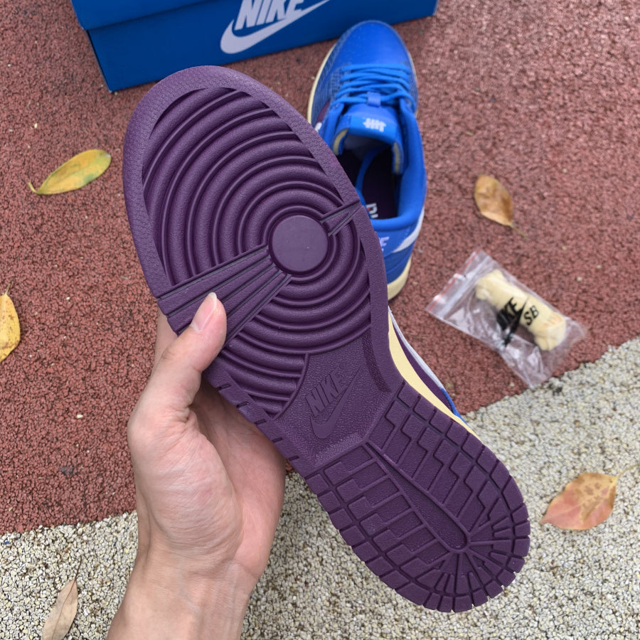 N*KE Undefeated  Dunk Low Sneakers