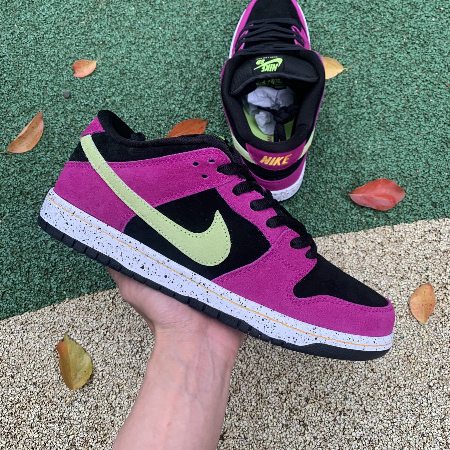 N^ke DUNK Sneakers Low  Red Plum