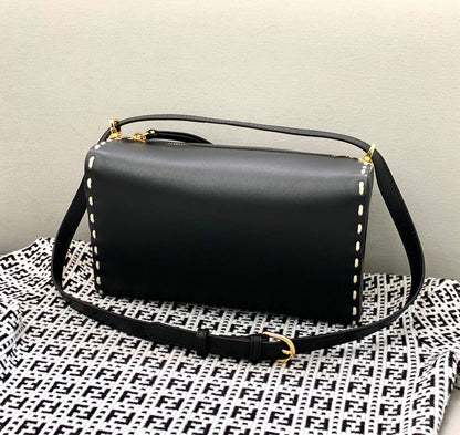 FEN Bag Triangle 24 cm 2 Color 's