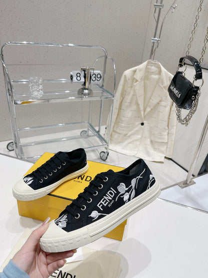 FEN  Sneakers Low  2 Color 's