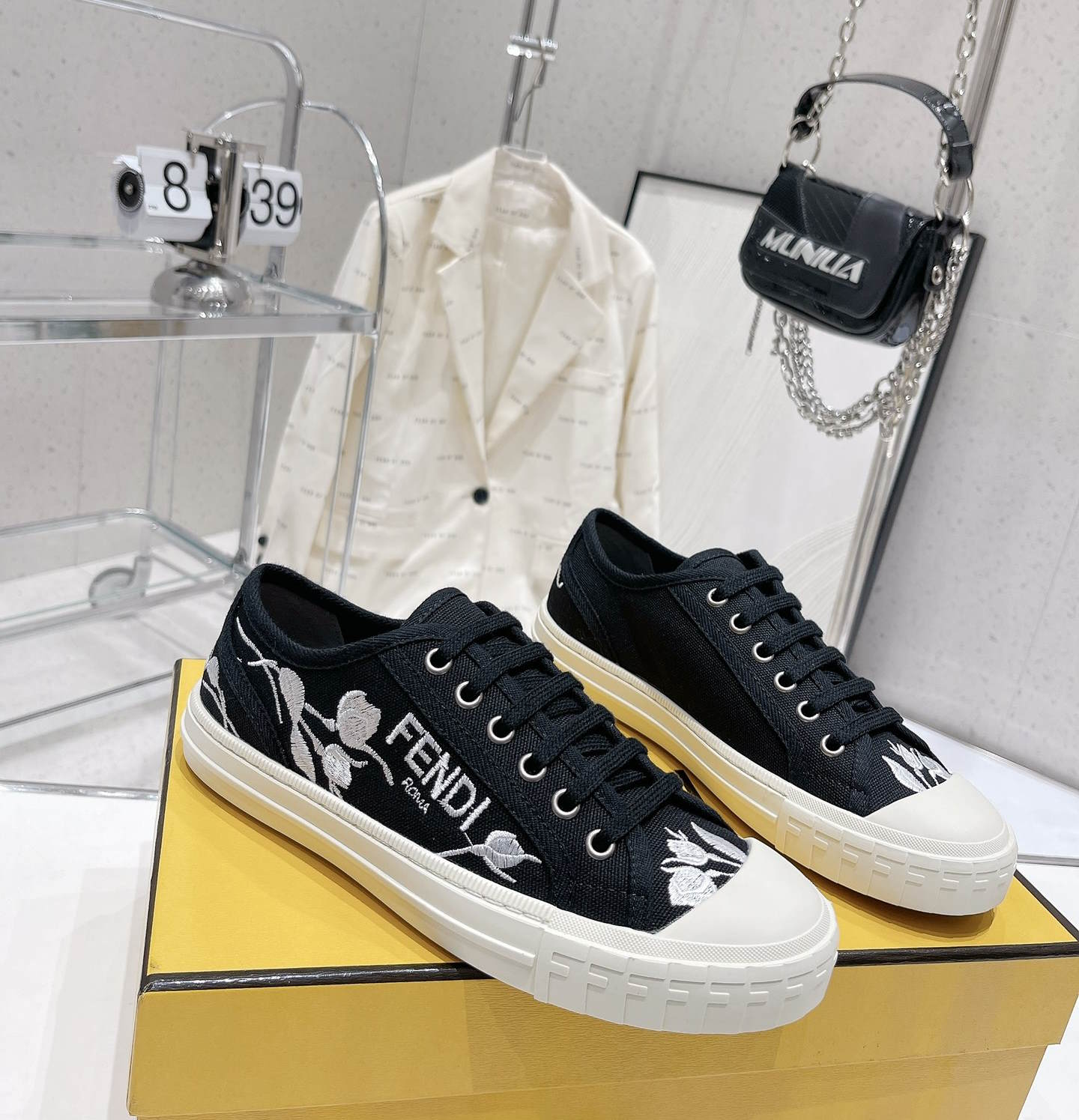 FEN  Sneakers Low  2 Color 's