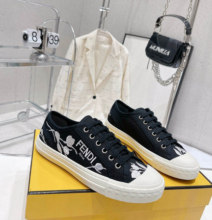 FEN  Sneakers Low  2 Color 's