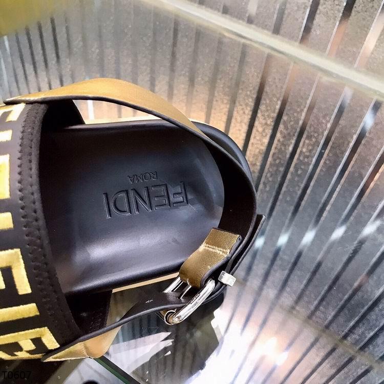 Fen Sandals Gold