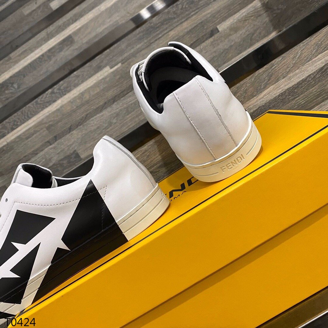 Fen Sneakers