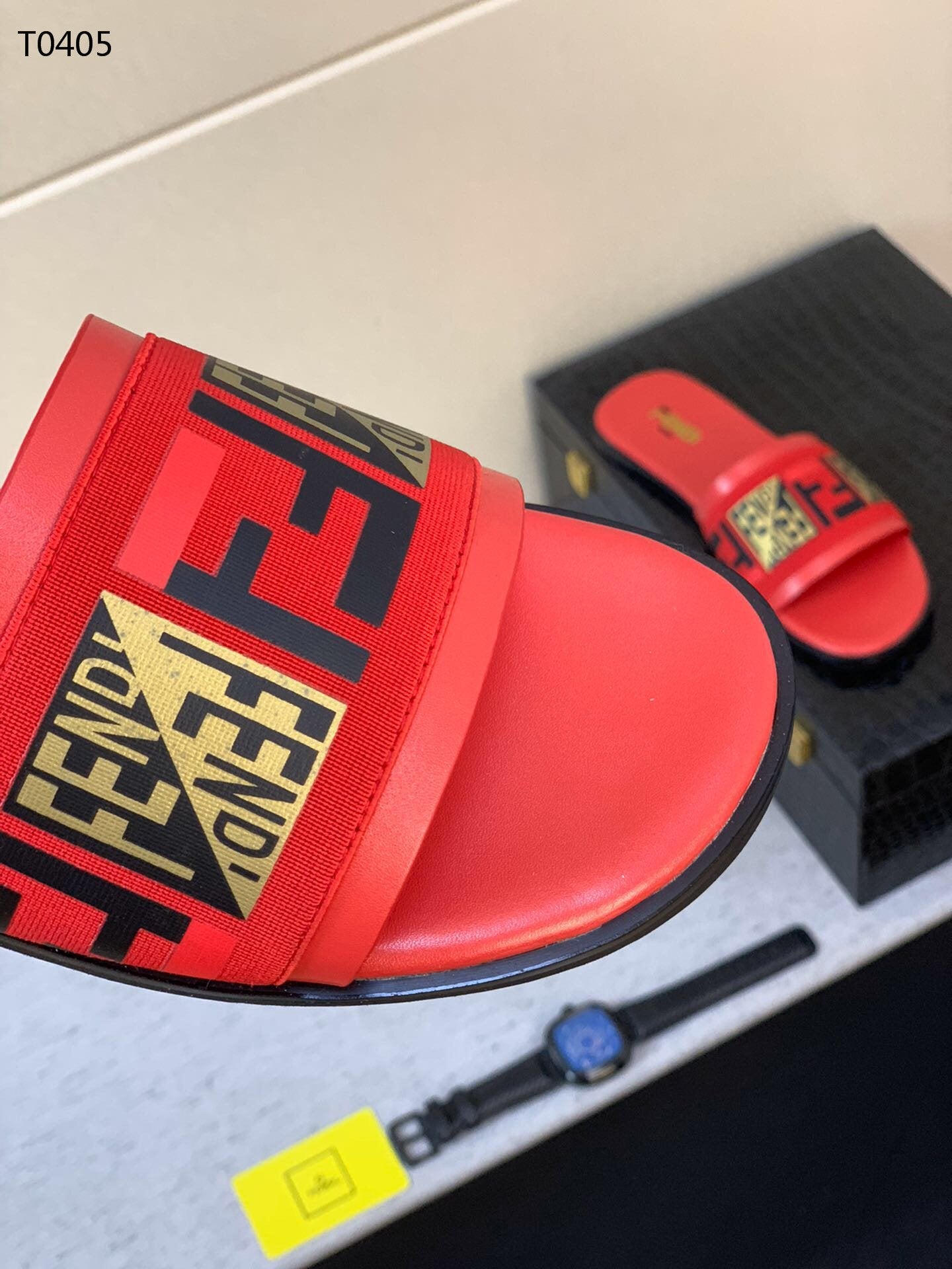 Fen Slippers Red