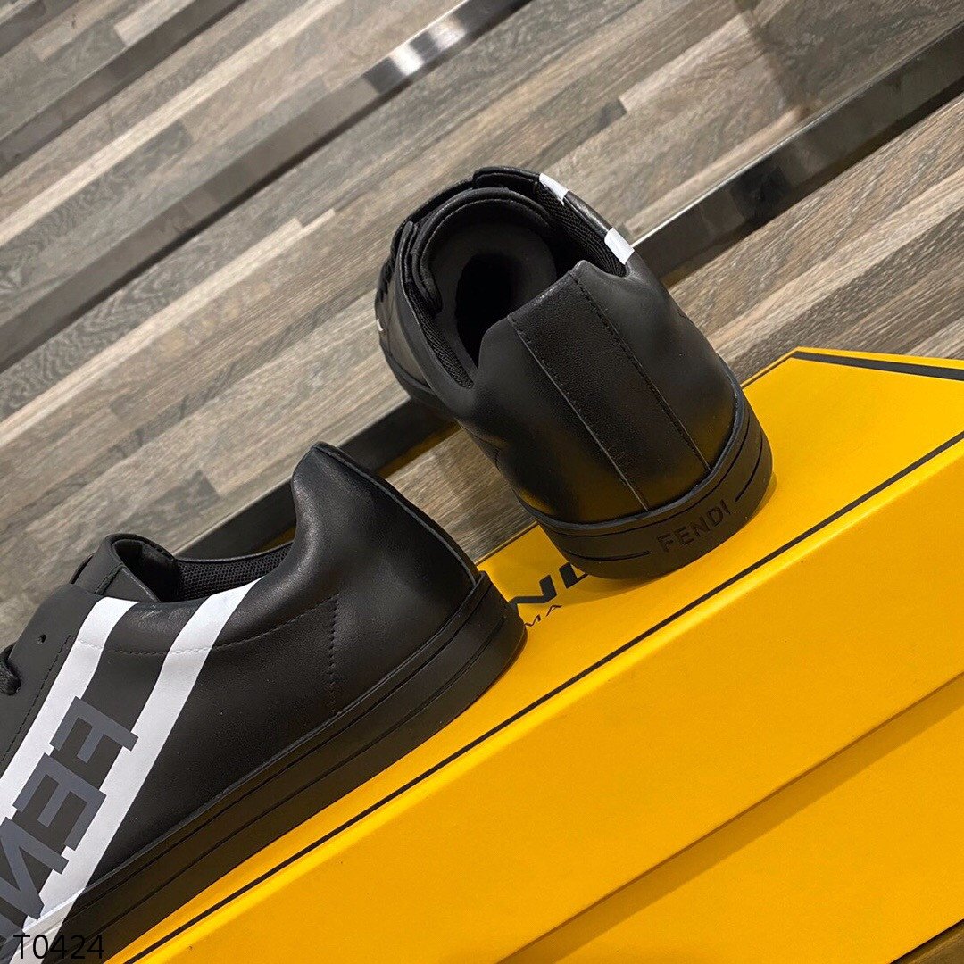 Fen Sneakers