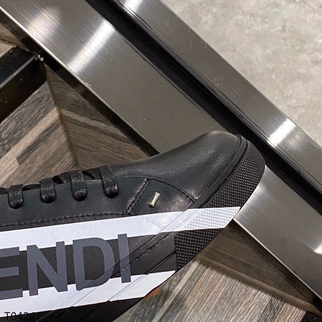 Fen Sneakers