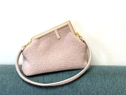 FEN  First Bag 2  Size 's Shearling 3 Color 's