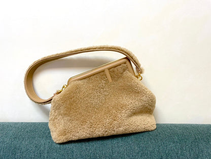 FEN  First Bag 2  Size 's Shearling 3 Color 's