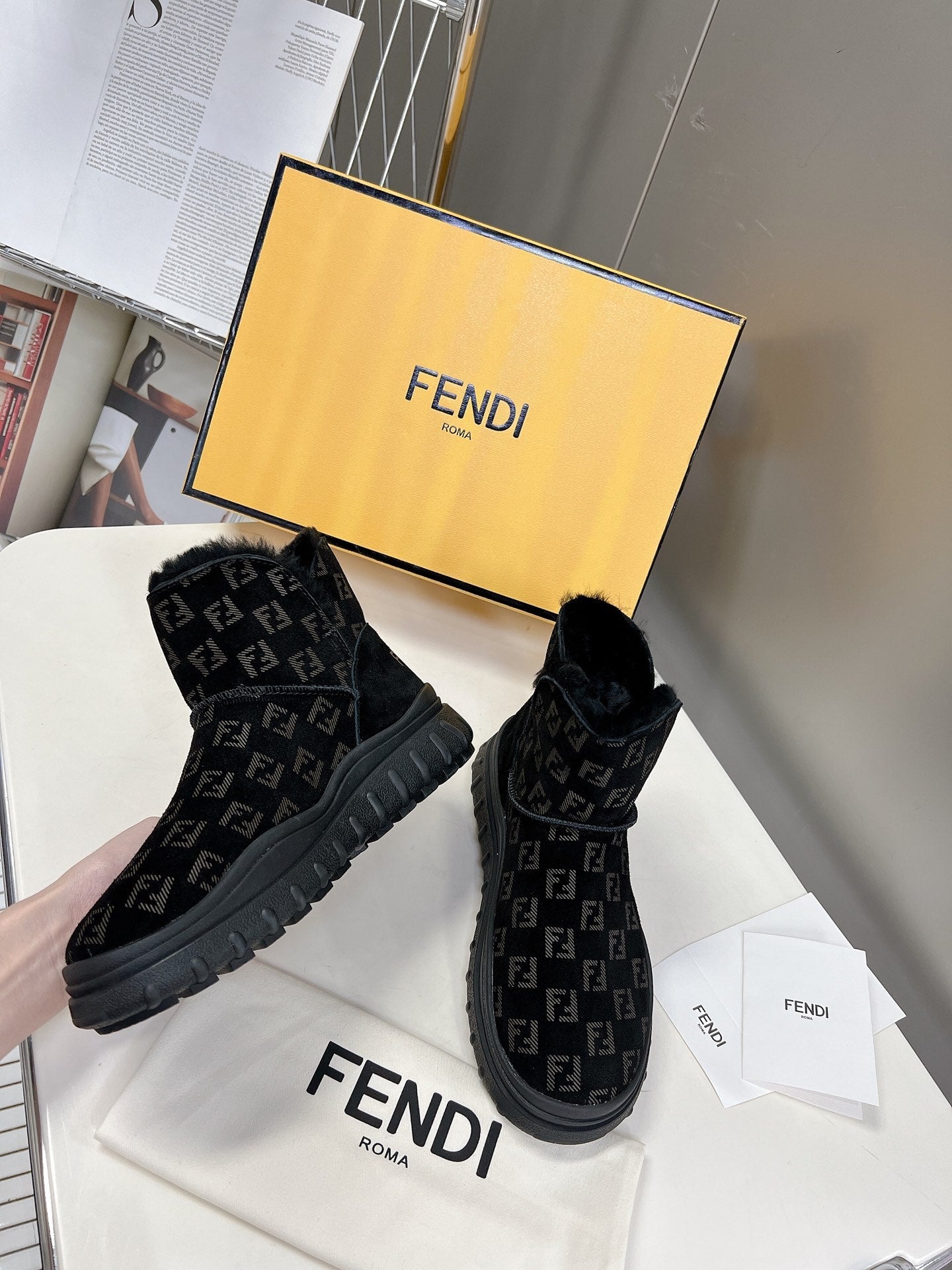 FEN  x UGG Boots MED