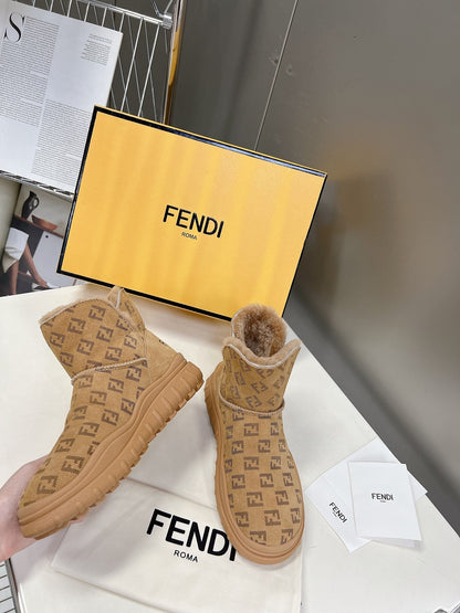 FEN  x UGG Boots MED