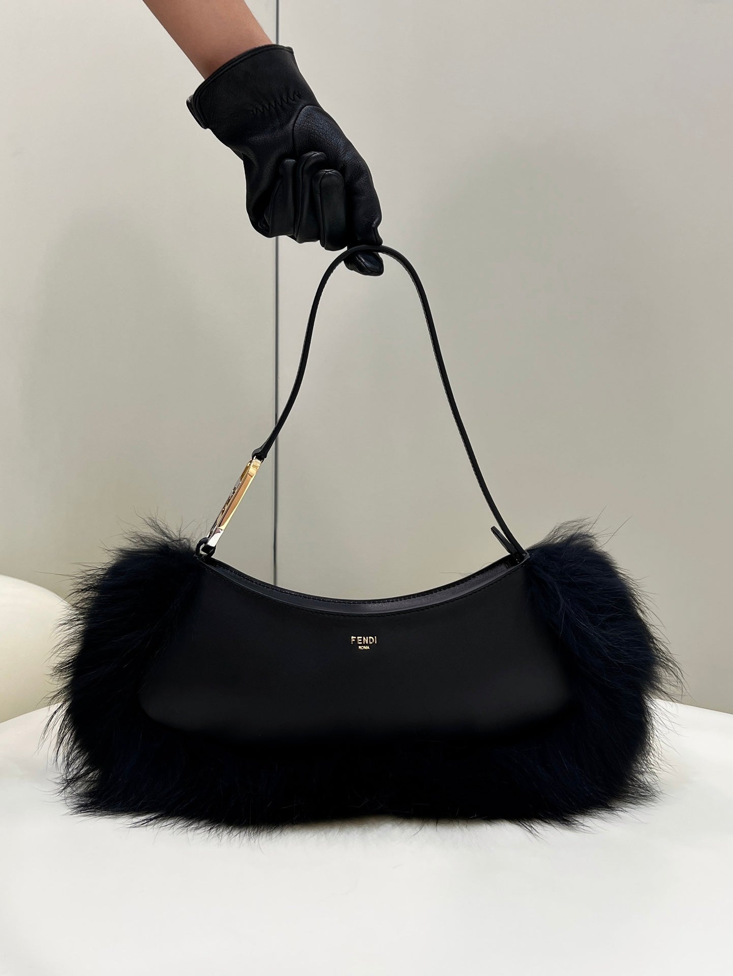 FEN  Bag Fur   36 cm