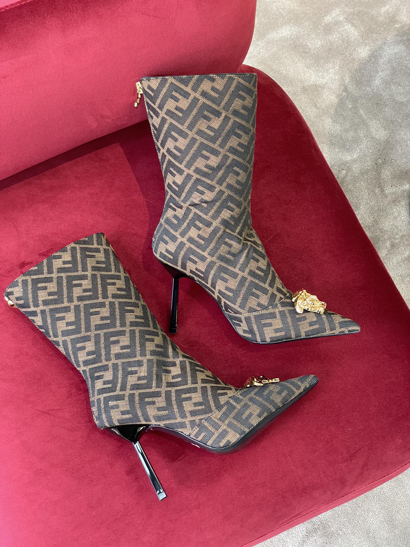 FEN vs VRC Boots Short