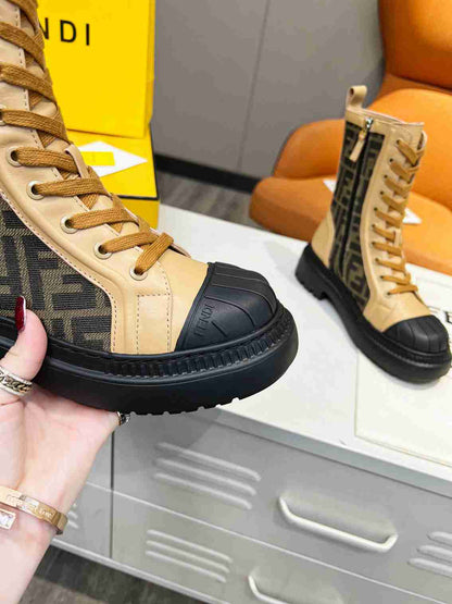 FEN Boots Domino