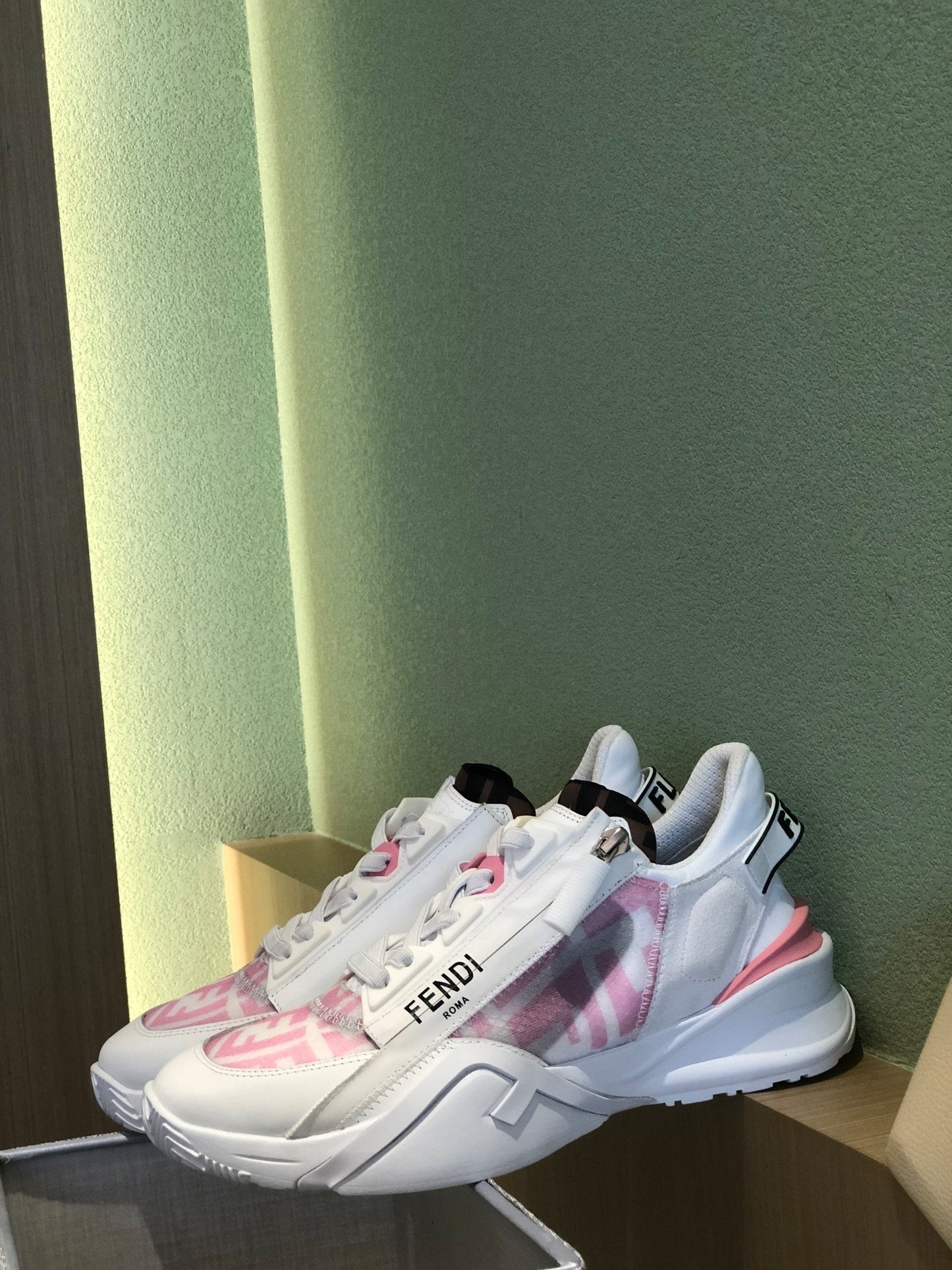 FEN Sneakers Flow