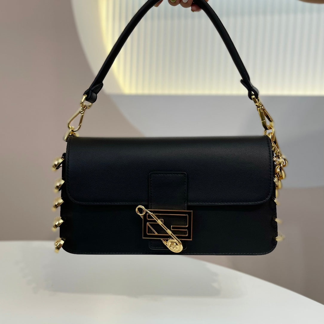 VRC vs FEN Bag 28 cm