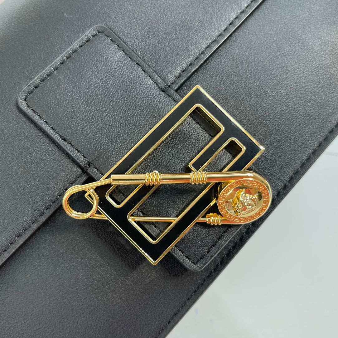 VRC vs FEN Bag 28 cm
