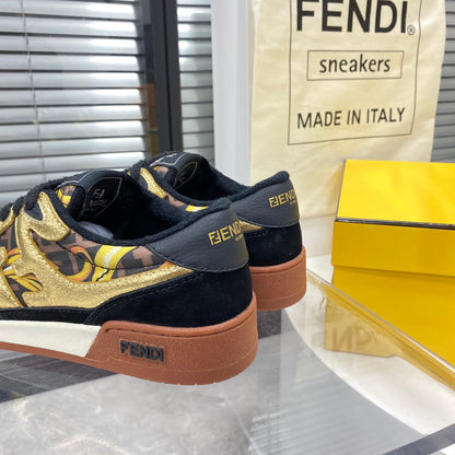VRC vs FEN Sneakers  Woman  & Man