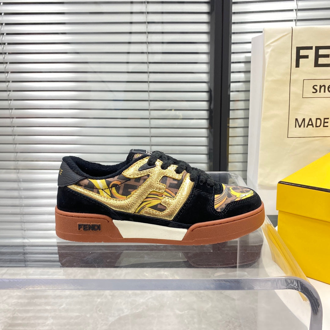 VRC vs FEN Sneakers  Woman  & Man