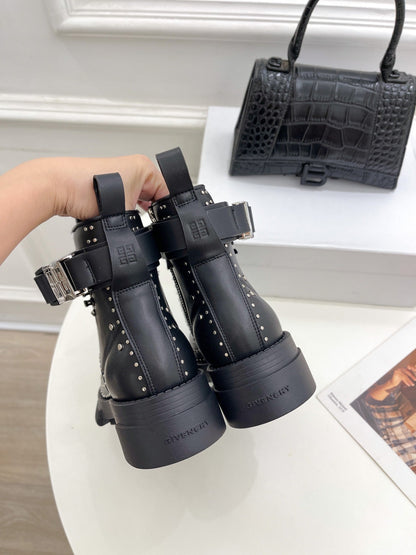 GIVENJY   Boots Low