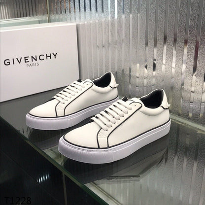 Givenjy Sneakers White Black