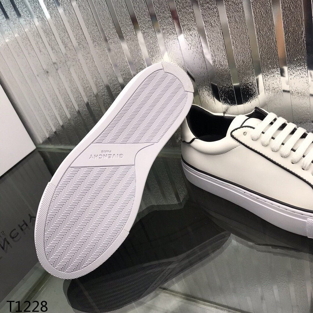 Givenjy Sneakers White Black
