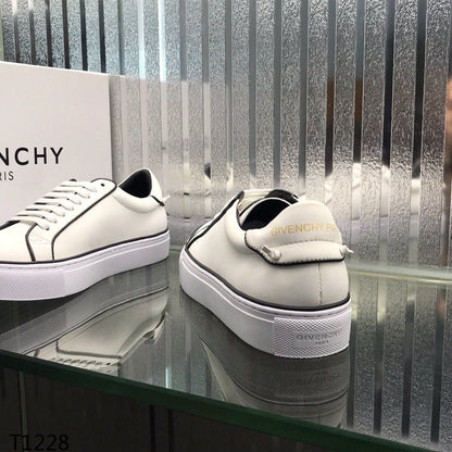 Givenjy Sneakers White Black