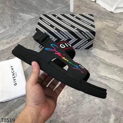 Givenjy Sandals Logo