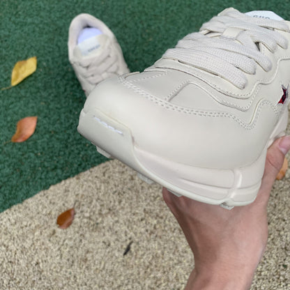 GU Sneakers Stars