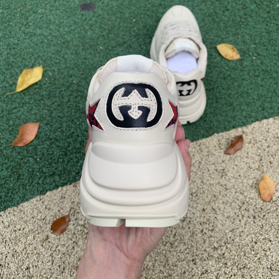 GU Sneakers Stars