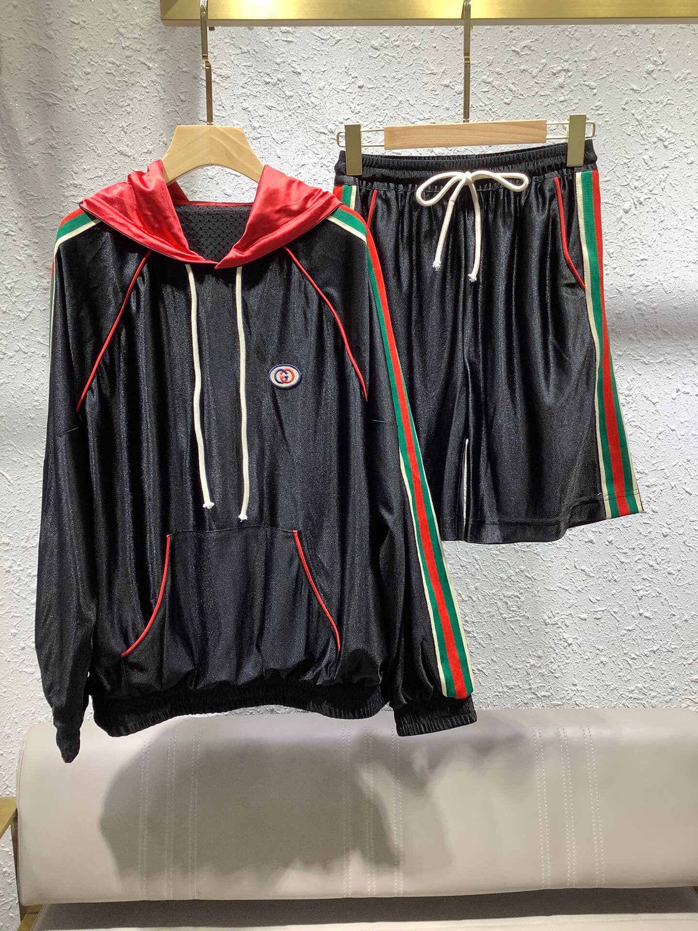 GU  Sport Suits Activewear 2 Color 's