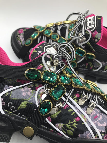 GU  Sneakers Embroidered